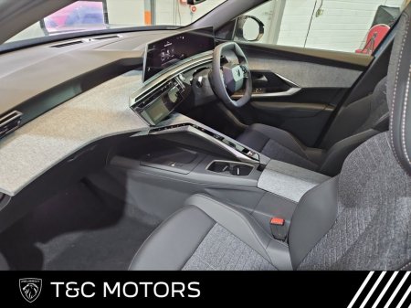 2025 Peugeot 5008 Ex Demo - Allure Hybrid - Front & Rear Sensors, Reversing Camera, Wireless Apple Carplay & Android Auto, Auto Lights & Wipers, Adaptive Cruise Control €48,995