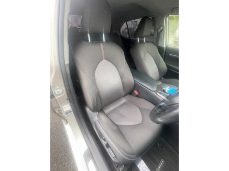 2019 Toyota Camry - thumbnail 13