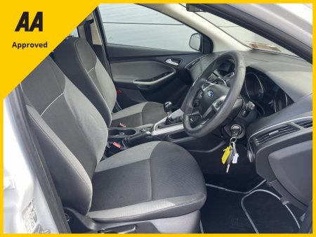 2014 Ford Focus - thumbnail 3