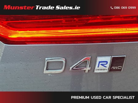 2018 Volvo XC60 D4 190HP AWD R-DESIGN €28,950 thumbnail