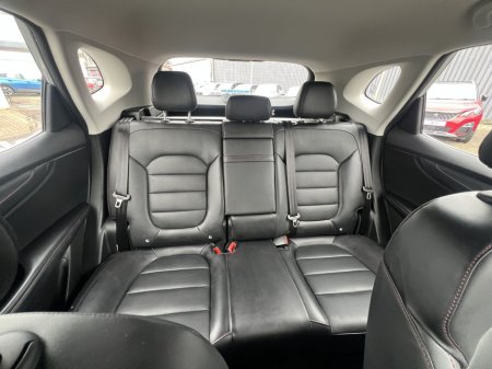 2023 MG HS Excite thumbnail