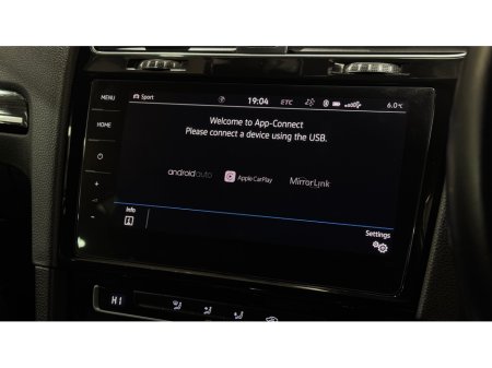 2019 Volkswagen Golf Highline €19,850 thumbnail