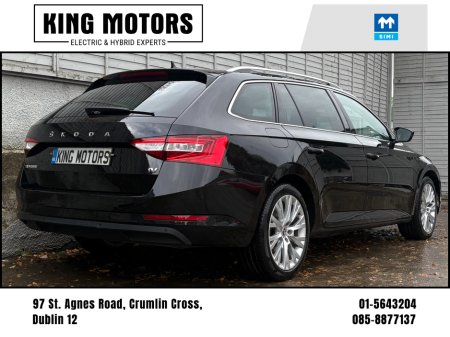 2021 Skoda Superb SE TECH IV PHEV DSG / LEATHER / NAV / PARK ASSIST / APPLE & ANDROID / ELECTRIC MEMORY SETAS / ELECTRIC BOOT OPENING / *FINANCE PACKAGES AVAILABLE* €25,949