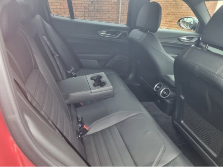 2025 Alfa Romeo Giulia V6 BI-TURBO QUADRIFOGLIO thumbnail