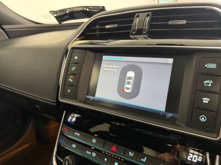 2016 Jaguar XE 2.0D R-sport (163PS) 4DR €12,777 thumbnail