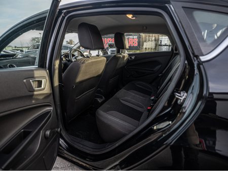 2017 Ford Fiesta - thumbnail 23