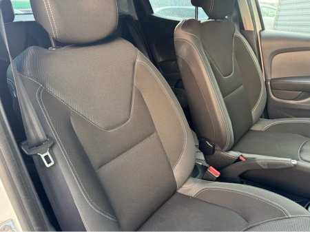 2017 Renault Clio 1.2 RL AUTO 5DR €11,495 thumbnail