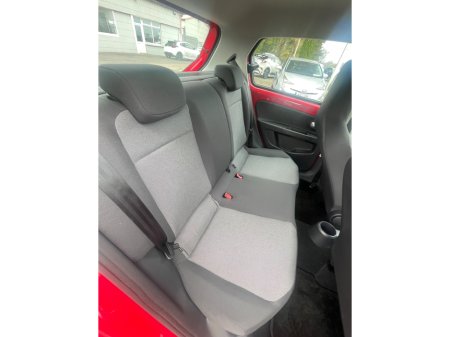 2015 Volkswagen up! - thumbnail 11