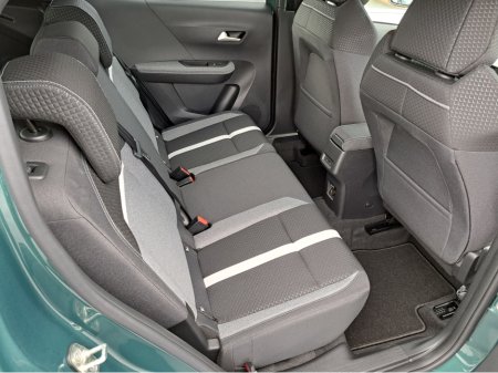 2026 Opel Frontera GS 1.2TURBO 136HP  7 SEATER!!! **TOP SPEC*5 YEARS WARRANTY** €36,150 thumbnail