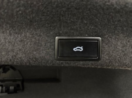 2018 Volkswagen Passat - thumbnail 19