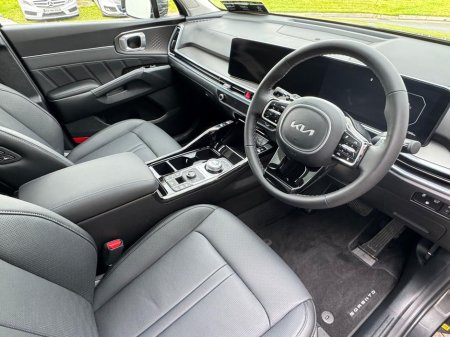 2025 Kia Sorento PHEV PE SEM 5DR AUTO €61,950 thumbnail