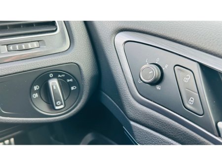 2019 Volkswagen Golf NEW NCT - AUTOMATIC - WITH REVERSE CAMERA €20,450 thumbnail