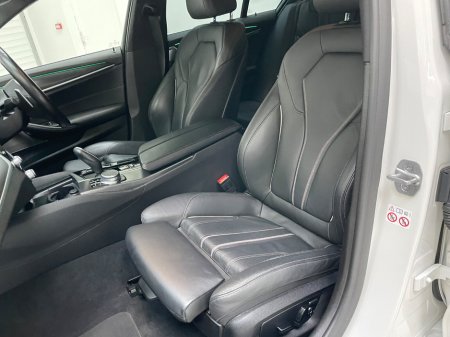 2021 BMW 5 Series - thumbnail 19