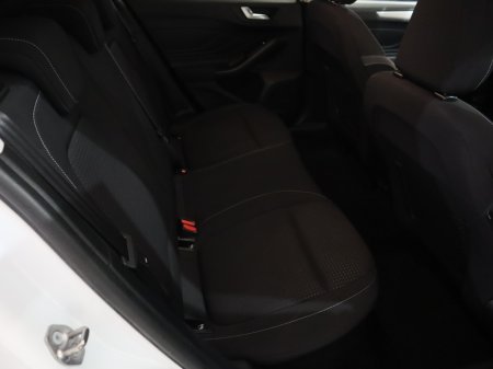 2019 Ford Focus - thumbnail 21