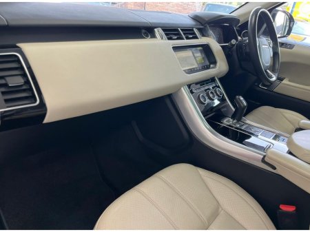 2017 Land Rover Range Rover Sport 2.0 D4 HSE DYNAMIC 240PS €39,900 thumbnail