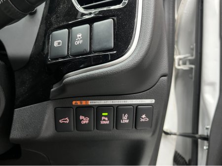 2020 Mitsubishi Outlander €23950 2020 MITSUBISHI OUTLANDER PHEV G 2.4 AUTOMATIC / CRUISE CONTROL / 360° PARKING CAMERA / ELECTRIC HEATED SEATS / HEATED STEERING WHEEL / PADDLE SHIFTERS €23,950 thumbnail