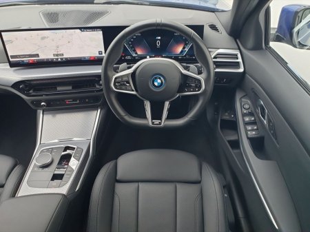 2025 BMW 3 Series - thumbnail 5