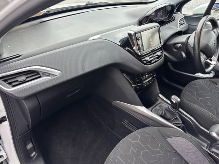 2017 Peugeot 2008 1.6 HDI, ACTIVE MODEL, FULL SERVICE HISTORY, FINANCE, WARRANTY, 5 STAR REVIEWS €9,995 thumbnail