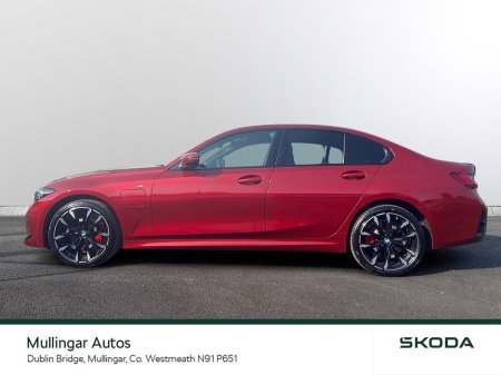 2025 BMW 3 Series - thumbnail 6