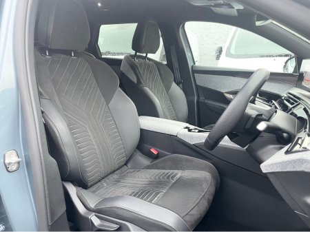 2025 Peugeot 5008 E 5008 GT-LINE 73KW 213BHP FULLY ELECTRIC €47,950 thumbnail