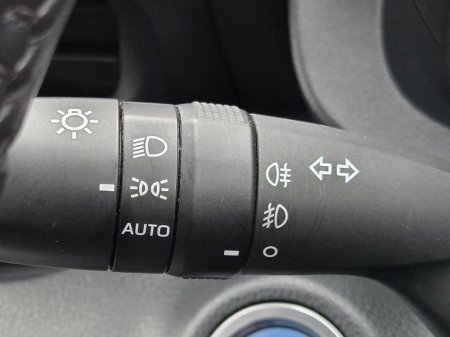 2022 Toyota Yaris - thumbnail 11