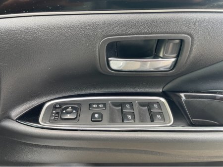2020 Mitsubishi Outlander (Very Low Km's) HYBRID 2.4 PHEV AUTOMATIC 5DR MODEL  www.bolandscarcentre.ie €24,900 thumbnail