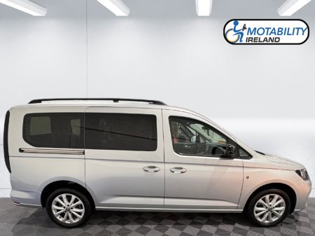 2022 Volkswagen Caddy Maxi Life Wheelchair Accessible €43,995 thumbnail