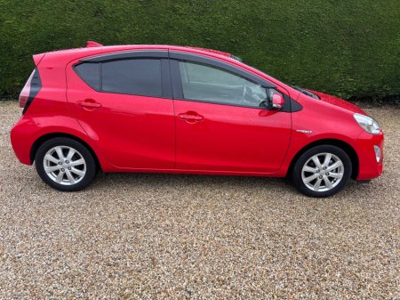 2017 Toyota Aqua - thumbnail 2