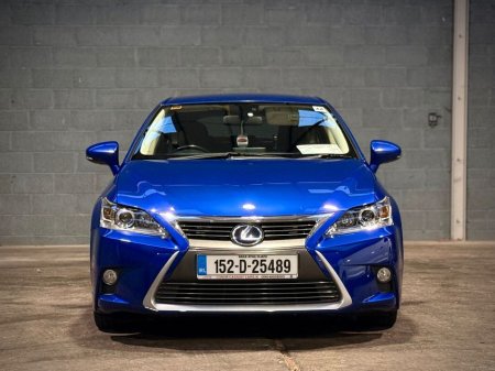 2015 Lexus CT 200 h - view 4
