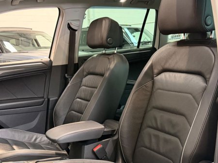 2020 Volkswagen Tiguan - thumbnail 22