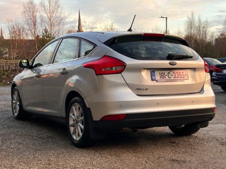 2018 Ford Focus - thumbnail 6