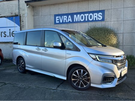 2019 Honda Stepwagon SPADA 7 SEATER HYBRID AUTOMATIC 2.0 PETROL //LOW MILES//POWER SLIDING REAR DOORS//KEYLESS ENTRY//ADAPTIVE CRUISE CONTROL//KEYLESS ENTRY//