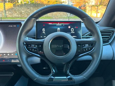 2024 BYD Seal DESIGN RWD PAN ROOF €37,995 thumbnail