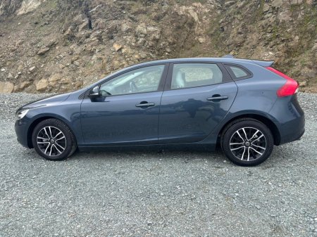 2019 Volvo V40 - thumbnail 6