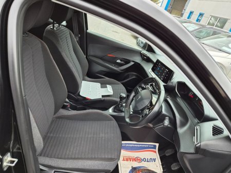 2022 Peugeot 2008 - thumbnail 7