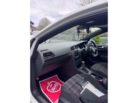 2015 Volkswagen Golf - thumbnail 11