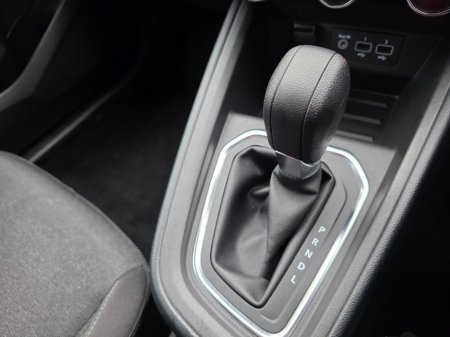 2023 Renault Clio Equilibre TCE 90 CVT Dfull MY2 €18,950 thumbnail