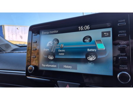 2022 Toyota Yaris 1.5 LUNA SPORT 4DR A €17,500 thumbnail