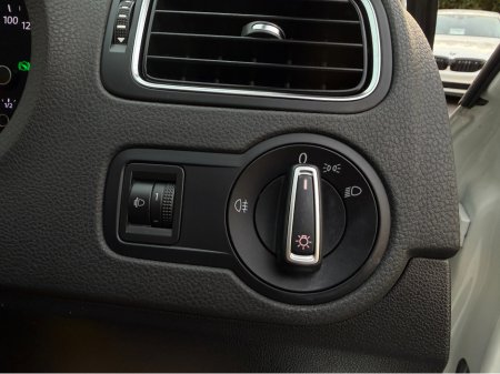 2016 Volkswagen Polo (162 REG ) LEATHER CUSTOM SEATS / LOW ROAD TAX / SIMI DEALER €11,950 thumbnail