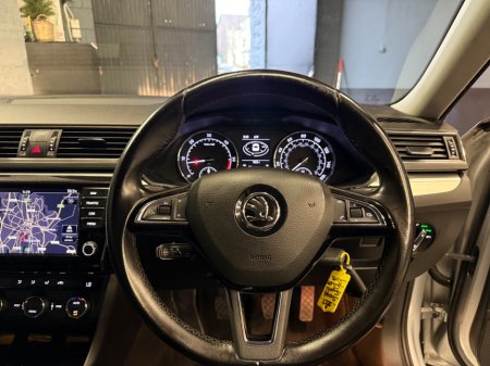 2017 Skoda Superb - thumbnail 14