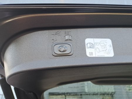 2018 Ford Kuga 1.5TDCi 120PS FWD Titanium €18,975 thumbnail