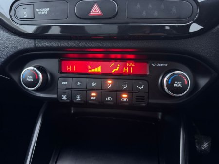 2017 Kia Carens OR RONDO PLATINUM PE 5DR €12,800 thumbnail