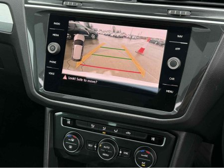 2018 Volkswagen Tiguan 2.0 TDI 115HP MANUAL  COMFORTLINE ** LOW KM'S ** €22,750 thumbnail