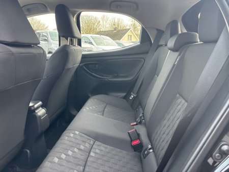 2024 Toyota Yaris - thumbnail 7