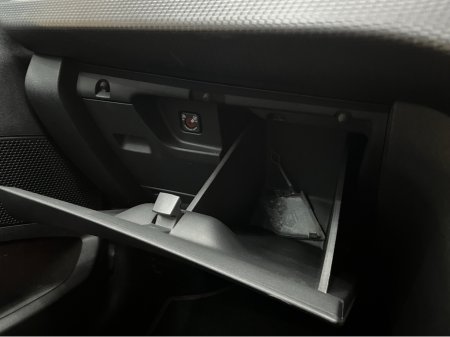 2017 Peugeot 2008 €12950 2017 PEUGEOT 2008 GT LINE 1.2 AUTOMATIC / CRUISE CONTROL / REVERSE CAMERA AND MORE €12,950 thumbnail