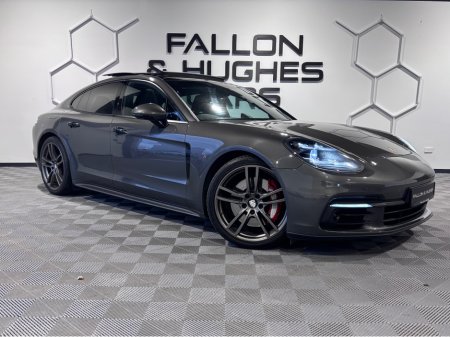 2017 Porsche Panamera - thumbnail 1