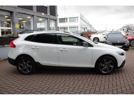 2016 Volvo V40 Cross Country - thumbnail 3