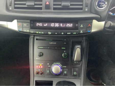 2017 Lexus CT 200 h - thumbnail 5