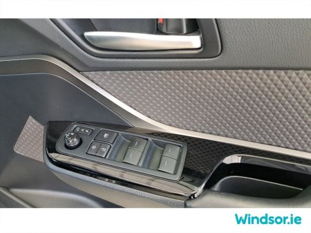 2017 Toyota C-HR - thumbnail 23