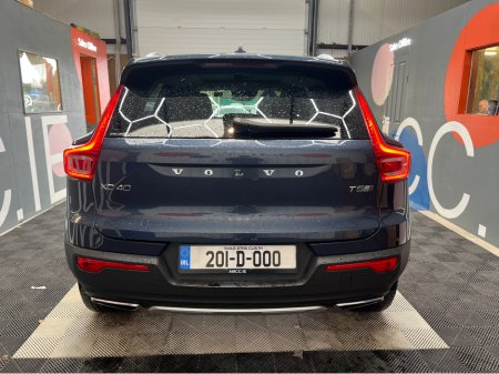 2020 Volvo XC40 - view 3
